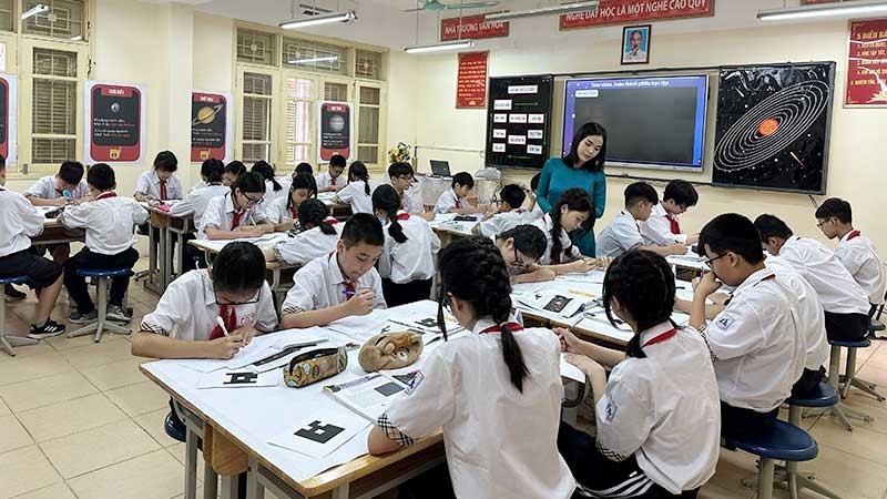 Giờ học của cô trò Trường THCS Bế Văn Đàn, Đống Đa, Hà Nội. (Ảnh: THÚY QUỲNH)